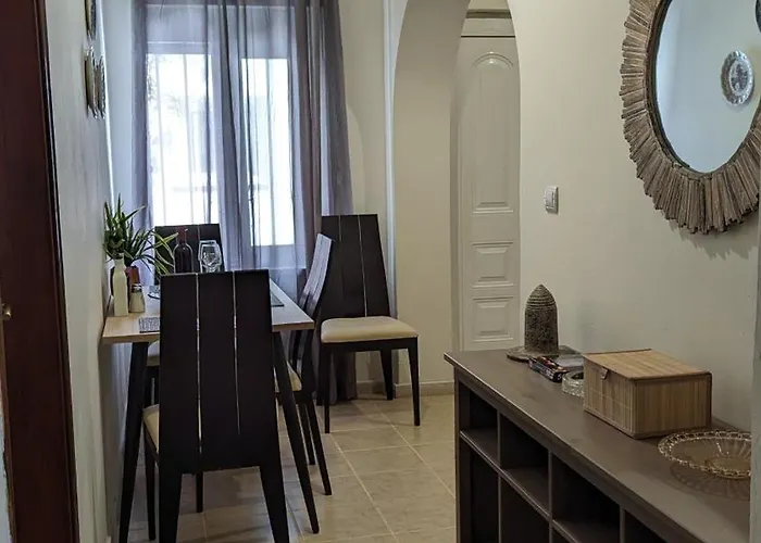 Giannis House